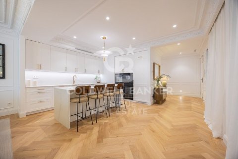 Wohnung zum Verkauf in Madrid, Spanien 4 Schlafzimmer, 243 m2 Nr. 158496 - Foto 3