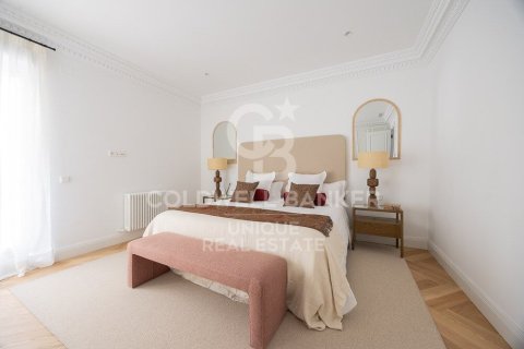 Huoneisto myytävänä Madrid, Espanja, 4 makuuhuonetta, 243 m2 No. 158496 - kuva 21