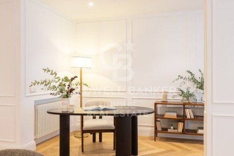 Wohnung zum Verkauf in Madrid, Spanien 4 Schlafzimmer, 243 m2 Nr. 158496 - Foto 9