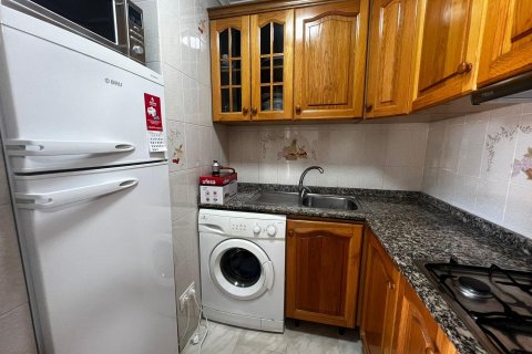 Apartment à louer à Alicante, Espagne, 1 chambre, 70 m2 No. 146480 - photo 11