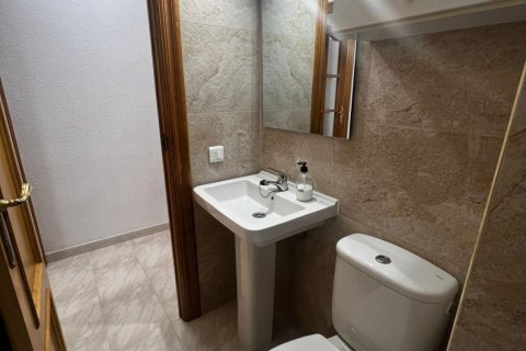 Apartment à louer à Alicante, Espagne, 1 chambre, 70 m2 No. 146480 - photo 14