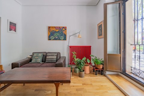Huoneisto myytävänä Madrid, Espanja, 1 makuuhuone, 98 m2 No. 149888 - kuva 2