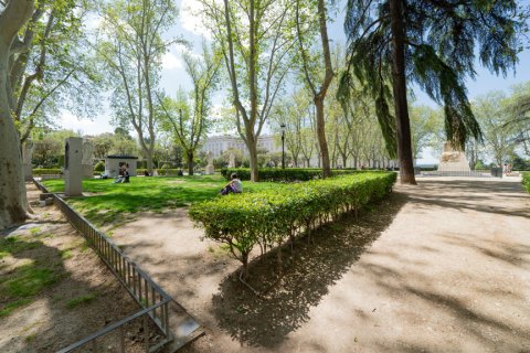 Huoneisto myytävänä Madrid, Espanja, 1 makuuhuone, 98 m2 No. 149888 - kuva 26