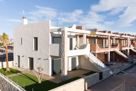 Bungalow w Pilar de la Horadada, Alicante, Hiszpania 2 sypialnie, 72 mkw. nr 149882 – zdjęcie 3