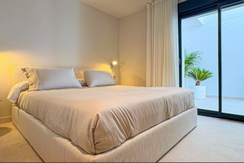 Villa for sale in Ciudad Quesada, Alicante, Spain 4 bedrooms, 265 sq.m. No. 146202 - photo 11