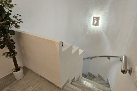 Lägenhet till salu i Urbanizacion Roquetas de Mar, Almeria, Spanien 2 sovrum, 120 kvm. Nr. 153802 - foto 16