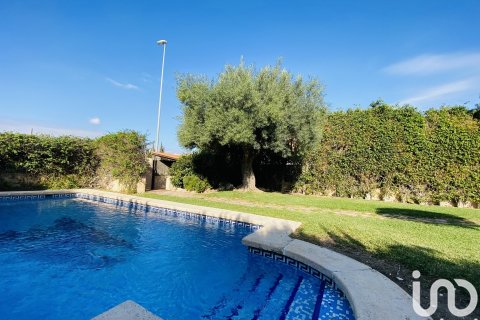 Talo myytävänä El Campello, Alicante, Espanja, 6 makuuhuonetta, 360 m2 No. 153800 - kuva 3