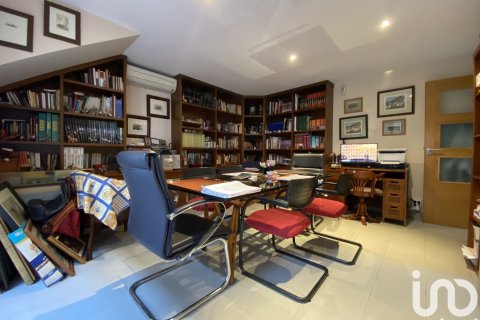 Talo myytävänä El Campello, Alicante, Espanja, 6 makuuhuonetta, 360 m2 No. 153800 - kuva 28