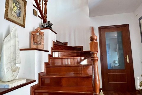 Продажа дома в Санта-Эулалия де Ронкана, Барселона, Испания 3 спальни, 514м2 №153799 - фото 25