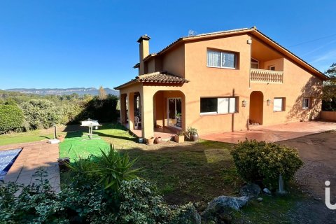 Продажа дома в Санта-Эулалия де Ронкана, Барселона, Испания 3 спальни, 514м2 №153799 - фото 2