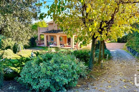 Продажа дома в Санта-Эулалия де Ронкана, Барселона, Испания 3 спальни, 514м2 №153799 - фото 23