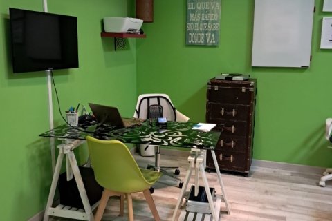 Аренда коммерческой недвижимости в Аликанте, Испания 60м2 №154299 - фото 11