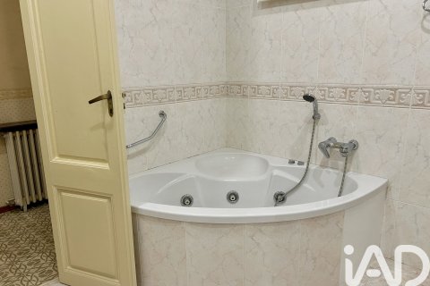 Huoneisto vuokrattavana Sabadell, Barcelona, Espanja, 3 makuuhuonetta, 221 m2 No. 154296 - kuva 17