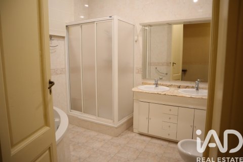 Huoneisto vuokrattavana Sabadell, Barcelona, Espanja, 3 makuuhuonetta, 221 m2 No. 154296 - kuva 30