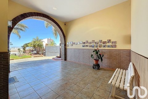 Apartment for rent in Rincon de la Victoria, Malaga, Spain 3 bedrooms, 80 sq.m. No. 154301 - photo 19