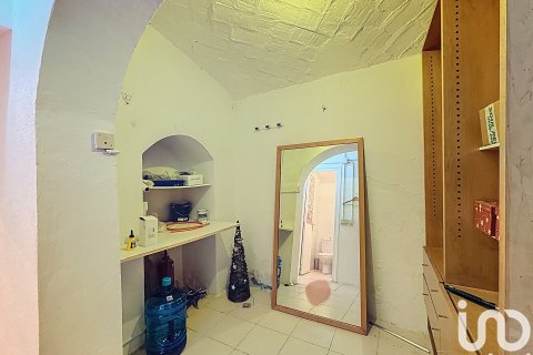 Liikekiinteistö vuokrattavana Vilanova i la Geltru, Barcelona, Espanja , 52 m2 No. 154300 - kuva 16