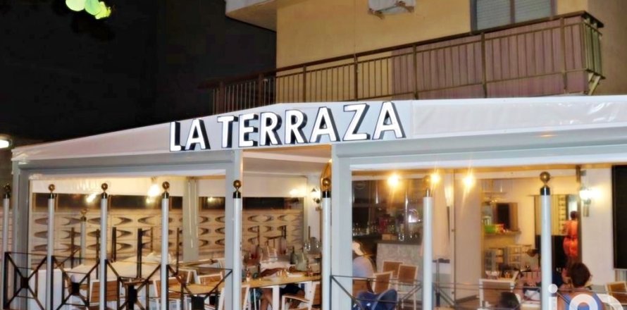 Коммерческая недвижимость в Эль Кампельо, Аликанте, Испания 2 спальни, 56м2 №154297