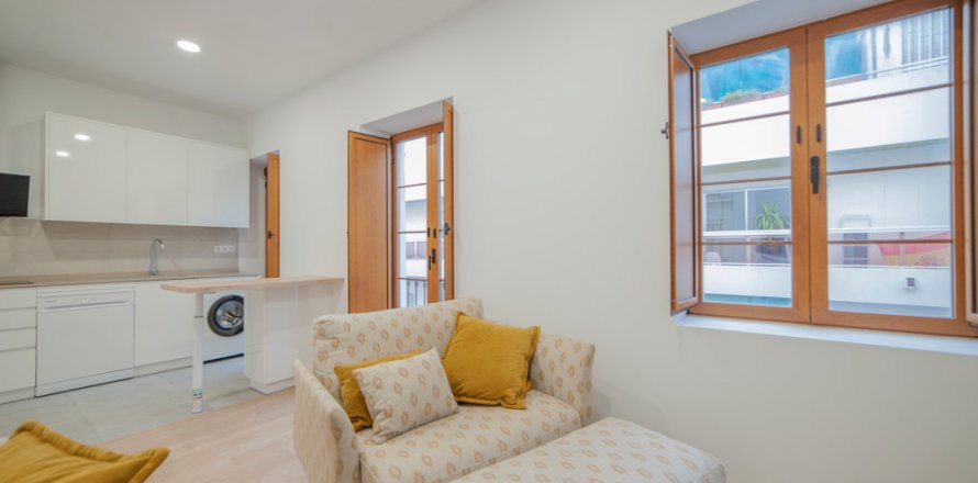 Huoneisto Sevilla, Seville, Espanja 2 makuuhuonetta, 69 m2 No. 108196