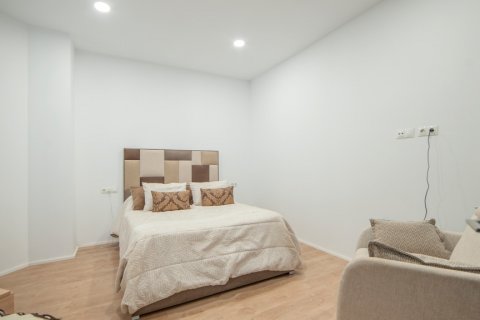Huoneisto myytävänä Sevilla, Seville, Espanja, 2 makuuhuonetta, 69 m2 No. 108196 - kuva 7