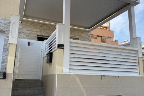 Rindu māja pārdošanā Guardamar del Segura, Alicante, Spānijā 3 istabas, 120 m2 Nr. 115088 - attēls 1