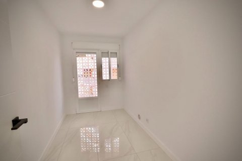 Apartamento en venta Torrevieja, Alicante, España 3 dormitorios, 104 m2 No. 115010 - foto 9