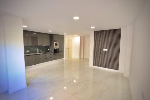 Apartamento en venta Torrevieja, Alicante, España 3 dormitorios, 104 m2 No. 115010 - foto 4