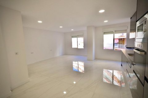 Apartamento en venta Torrevieja, Alicante, España 3 dormitorios, 104 m2 No. 115010 - foto 5