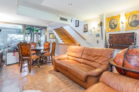 Casa adosada en venta Madrid, España 5 dormitorios, 252 m2 No. 119790 - foto 9