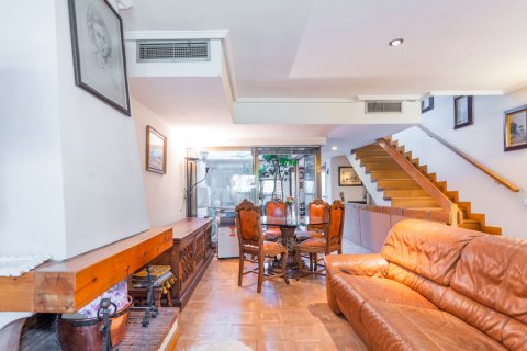 Casa adosada en venta Madrid, España 5 dormitorios, 252 m2 No. 119790 - foto 8