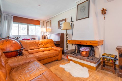 Casa adosada en venta Madrid, España 5 dormitorios, 252 m2 No. 119790 - foto 10