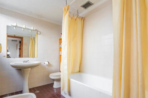 Casa adosada en venta Madrid, España 5 dormitorios, 252 m2 No. 119790 - foto 22