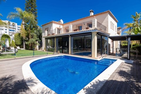 Продажа виллы Гвадальмина, Малага, Испания 6 спален, 463м2 №119789 - фото 1
