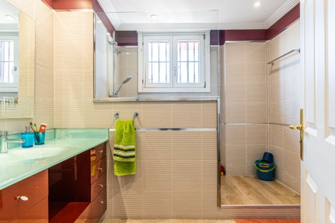 Willa Las Rozas de Madrid, Madrid, Hiszpania 5 sypialni, 534 mkw. nr 119788 – zdjęcie 30