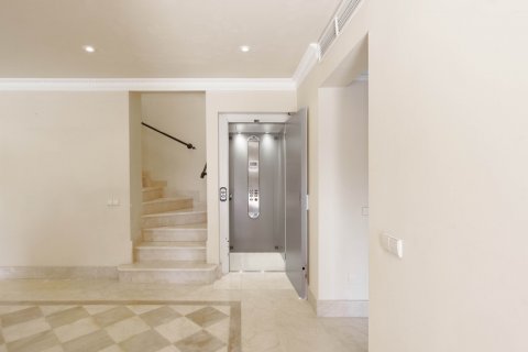 Продажа виллы в Марбелья, Малага, Испания 5 спален, 291м2 №119791 - фото 10