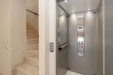 Продажа виллы в Марбелья, Малага, Испания 5 спален, 291м2 №119791 - фото 11