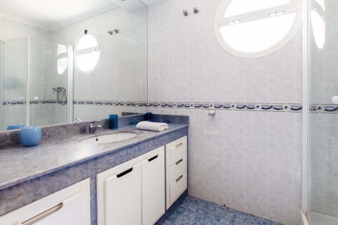 Продажа таухауса в Торре-де-Бенагальбон, Малага, Испания 4 спальни, 250м2 №119787 - фото 18