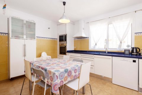 Продажа таухауса в Торре-де-Бенагальбон, Малага, Испания 4 спальни, 250м2 №119787 - фото 7