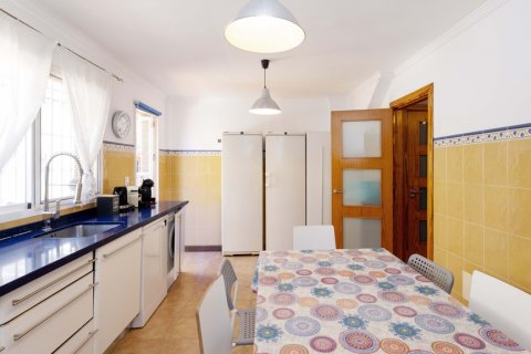 Продажа таухауса в Торре-де-Бенагальбон, Малага, Испания 4 спальни, 250м2 №119787 - фото 9