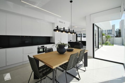 Huvila myytävänä Rojales, Alicante, Espanja, 4 makuuhuonetta, 185 m2 No. 189343 - kuva 13