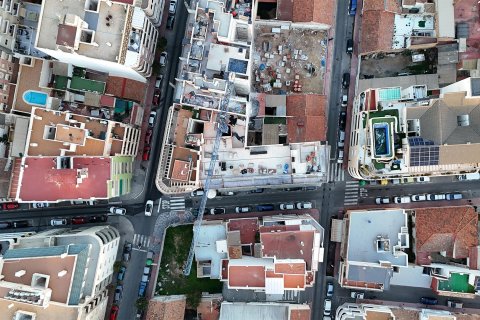 Huoneisto myytävänä Torrevieja, Alicante, Espanja, 1 makuuhuone, 63 m2 No. 189348 - kuva 25