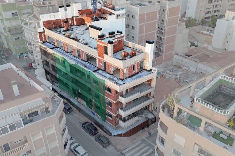 Huoneisto myytävänä Torrevieja, Alicante, Espanja, 1 makuuhuone, 63 m2 No. 189348 - kuva 23