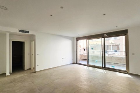 Huoneisto myytävänä Torrevieja, Alicante, Espanja, 1 makuuhuone, 63 m2 No. 189348 - kuva 2