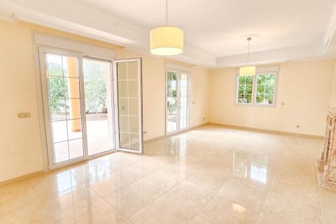 Villa till salu i Cabo Roig, Alicante, Spanien 7 sovrum, 463 kvm. Nr. 154805 - foto 2