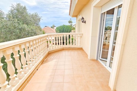 Villa till salu i Cabo Roig, Alicante, Spanien 7 sovrum, 463 kvm. Nr. 154805 - foto 12