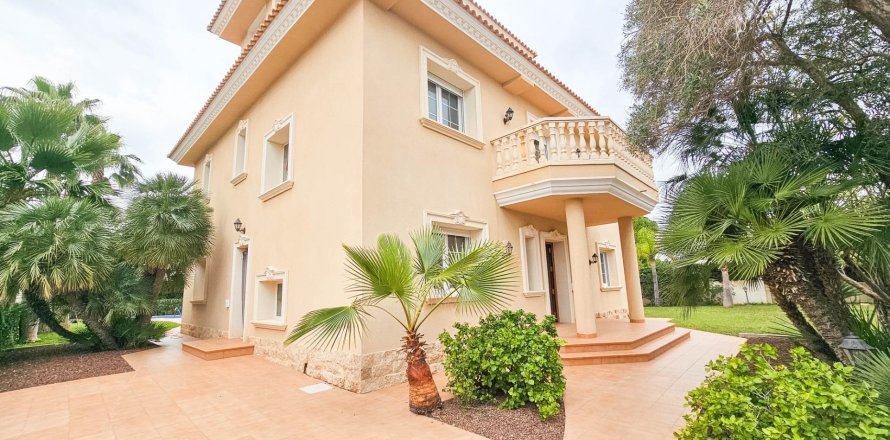 Villa i Cabo Roig, Alicante, Spanien 7 sovrum, 463 kvm. Nr. 154805