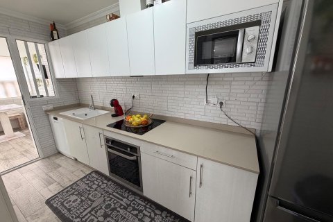 Kaupunkipientalo myytävänä La Zenia, Alicante, Espanja, 3 makuuhuonetta, 120 m2 No. 154803 - kuva 9