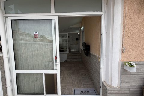 Kaupunkipientalo myytävänä La Zenia, Alicante, Espanja, 3 makuuhuonetta, 120 m2 No. 154803 - kuva 5