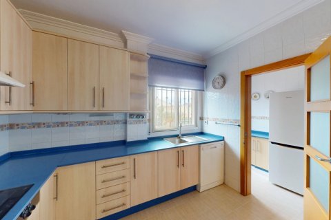 Kaupunkipientalo myytävänä Los Alcazares, Murcia, Espanja, 4 makuuhuonetta, 244 m2 No. 154806 - kuva 10