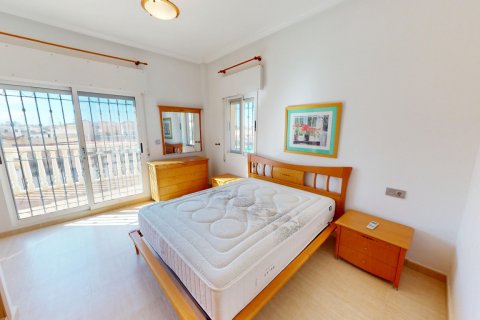 Kaupunkipientalo myytävänä Los Alcazares, Murcia, Espanja, 4 makuuhuonetta, 244 m2 No. 154806 - kuva 19