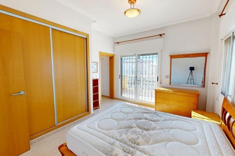 Kaupunkipientalo myytävänä Los Alcazares, Murcia, Espanja, 4 makuuhuonetta, 244 m2 No. 154806 - kuva 21